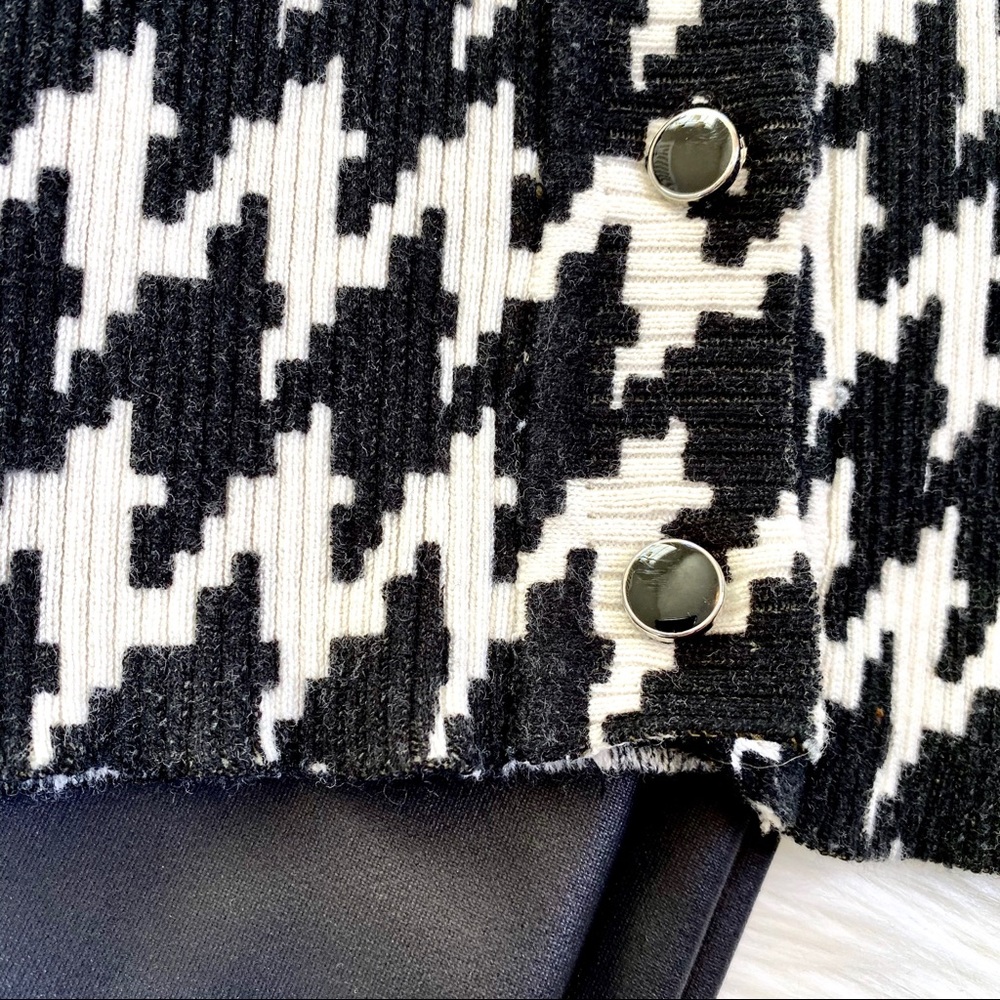 N O T A T I O N S : Houndstooth Patterned Cardigan - image 3